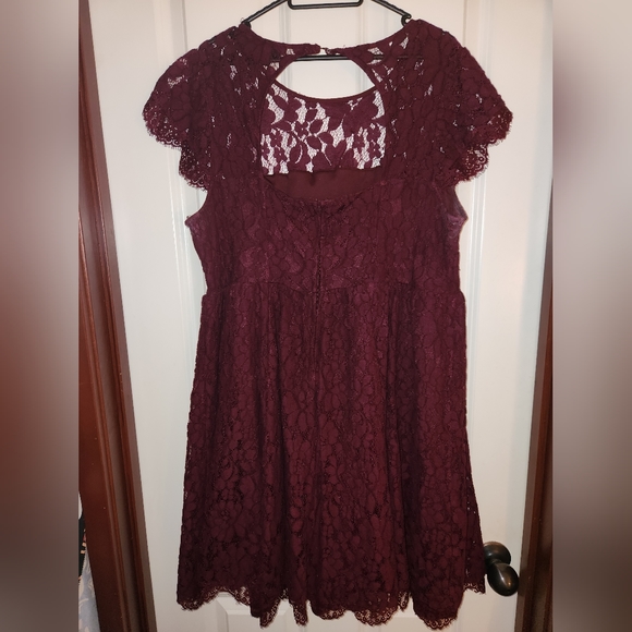 Lace Floral Mini Dress TORRID - Picture 3 of 3